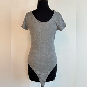 Fashion Nova Bodysuit Tee - NWOT - Size M - Heathered Gray